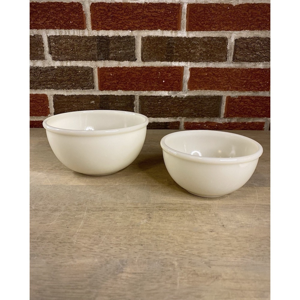 Vintage Set‎ of 2 White Milk Glass Mixing Bowls, Nesting Bowls